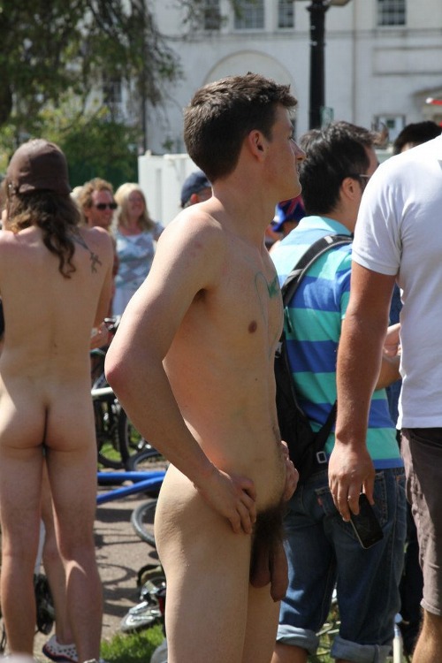 Public Nude Men 70