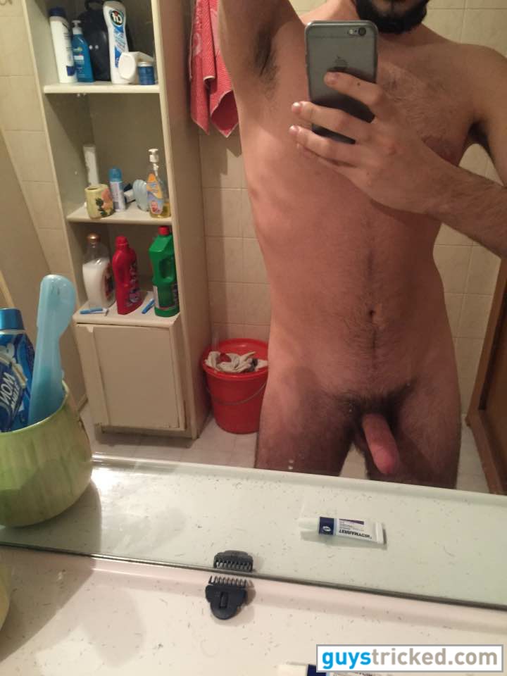 Straight Beard Naked Selfie