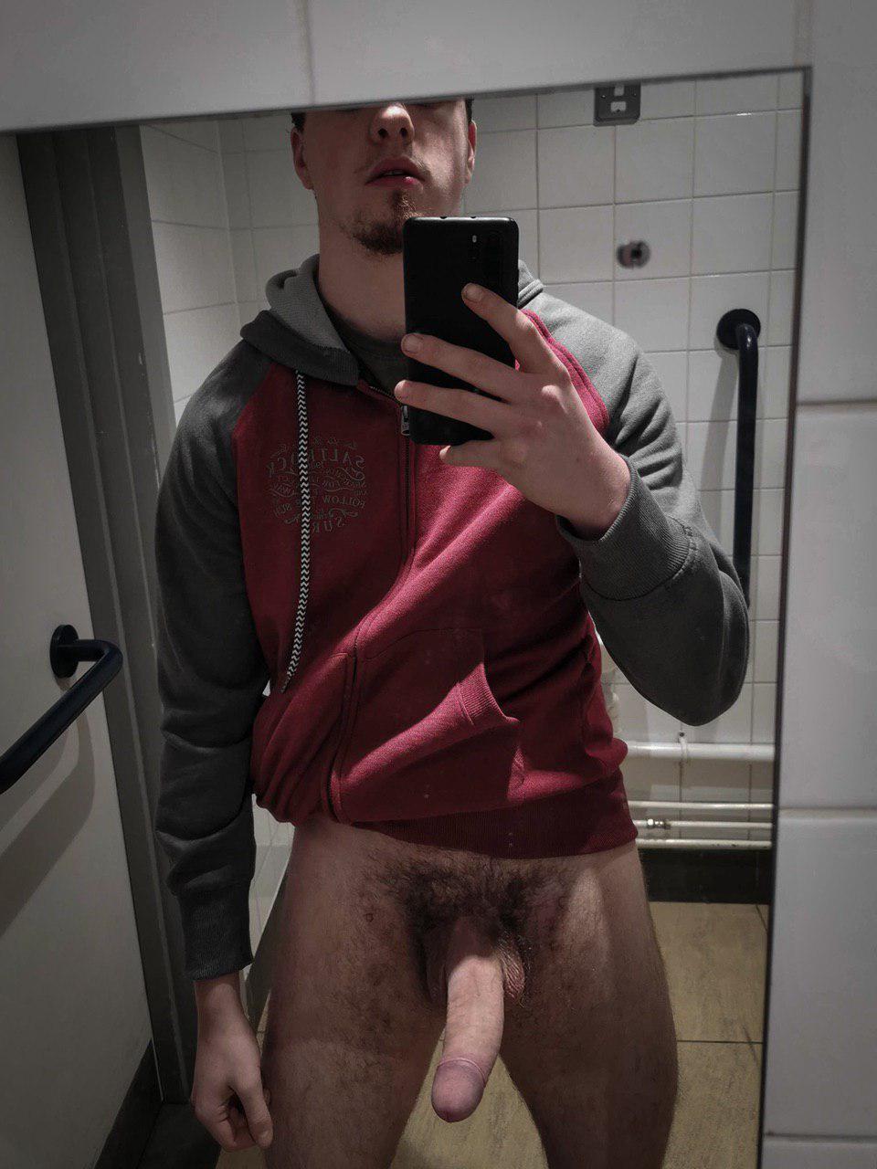 straight guy cum selfie