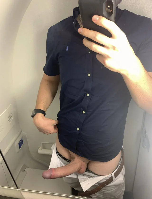 640px x 840px - Mile high club cock - Amateur Straight Guys Naked - guystricked.com