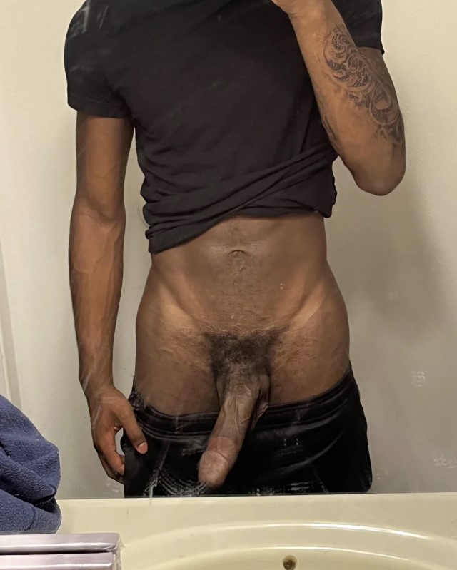 Straight Men Black Naked Pics Videos - Guystricked.com