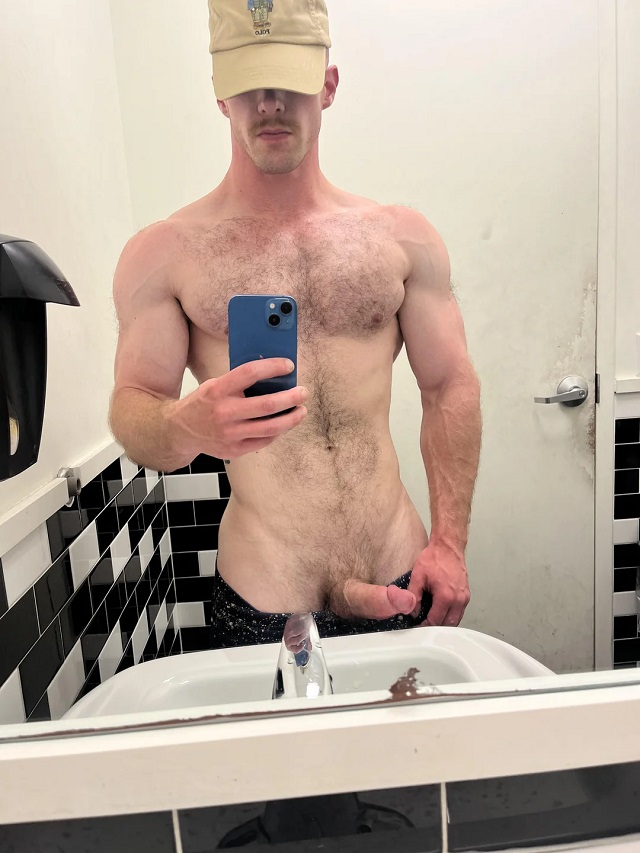 Got so horny I jerked off in the gym bathroom