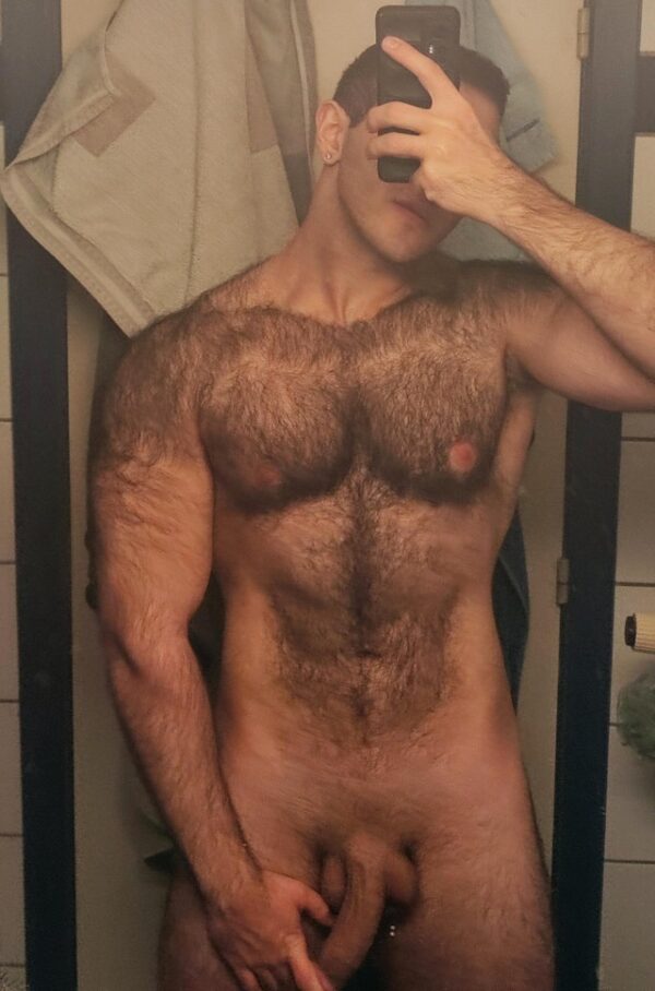 BigMuscularHairy