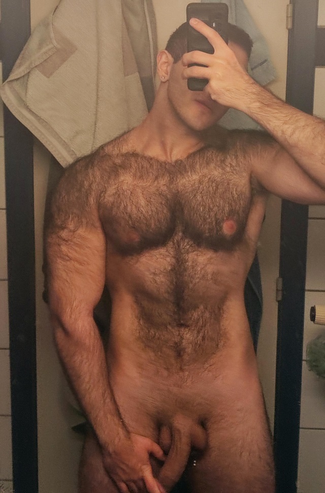 BigMuscularHairy